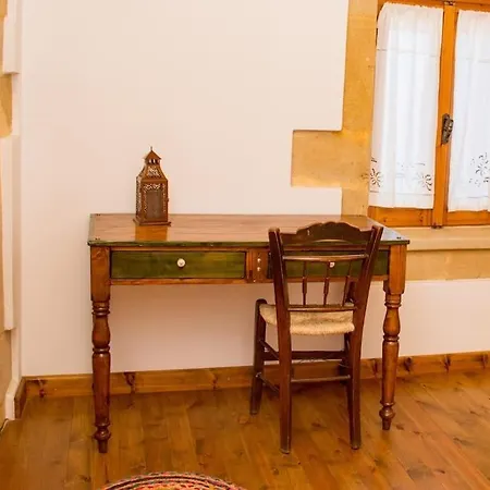 Traditional House In Fres Karés Exterior foto
